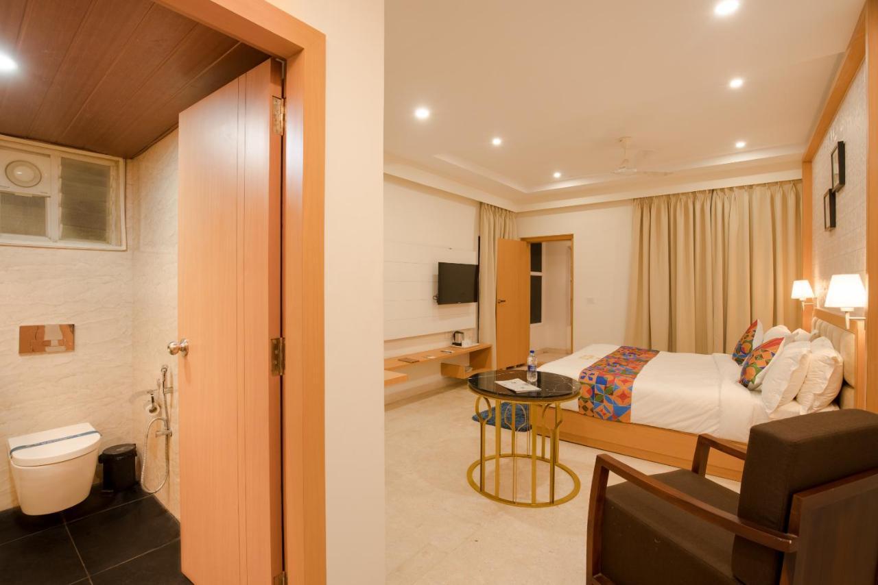 Kvr Capitol Suites Vijayawada Luaran gambar