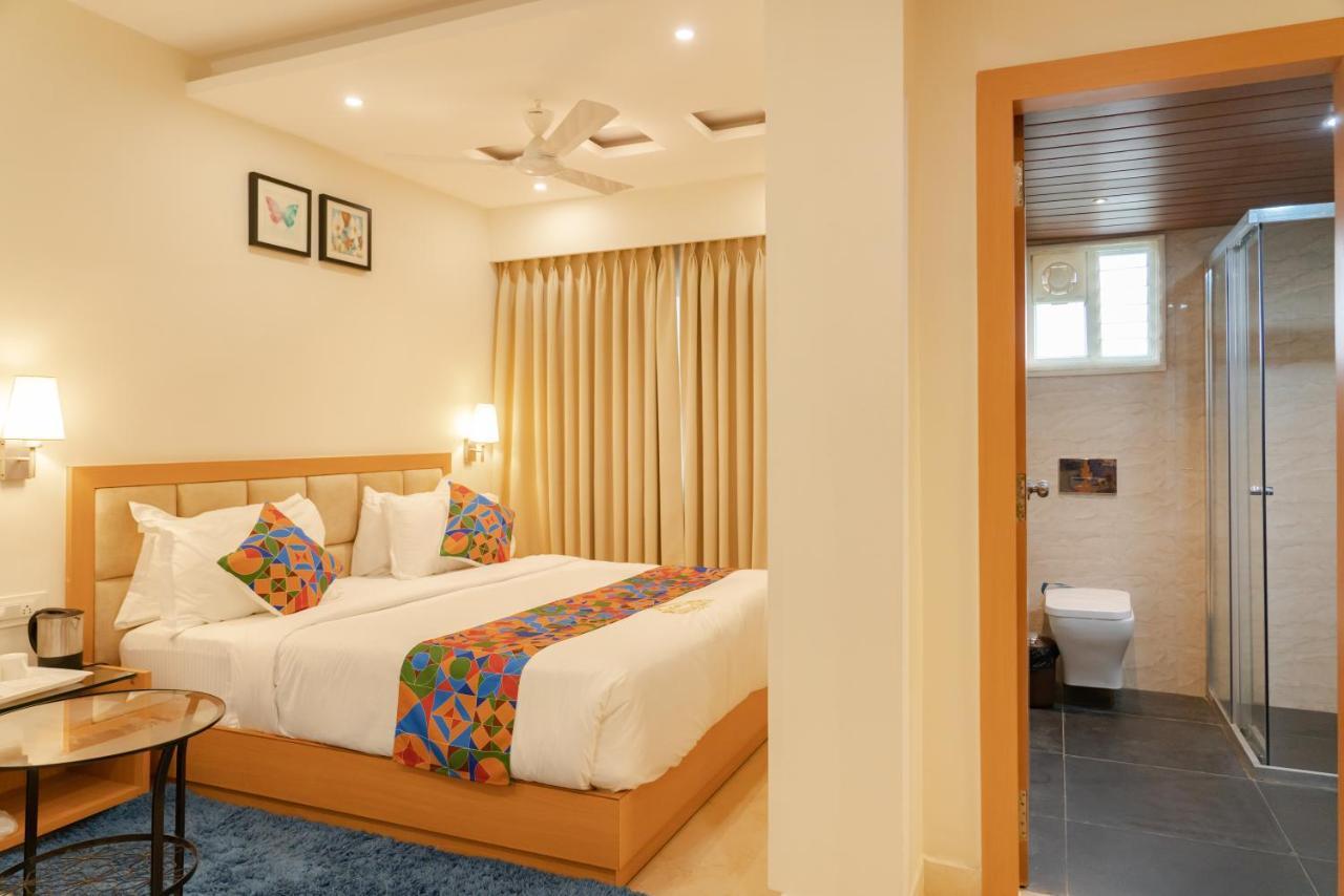 Kvr Capitol Suites Vijayawada Luaran gambar
