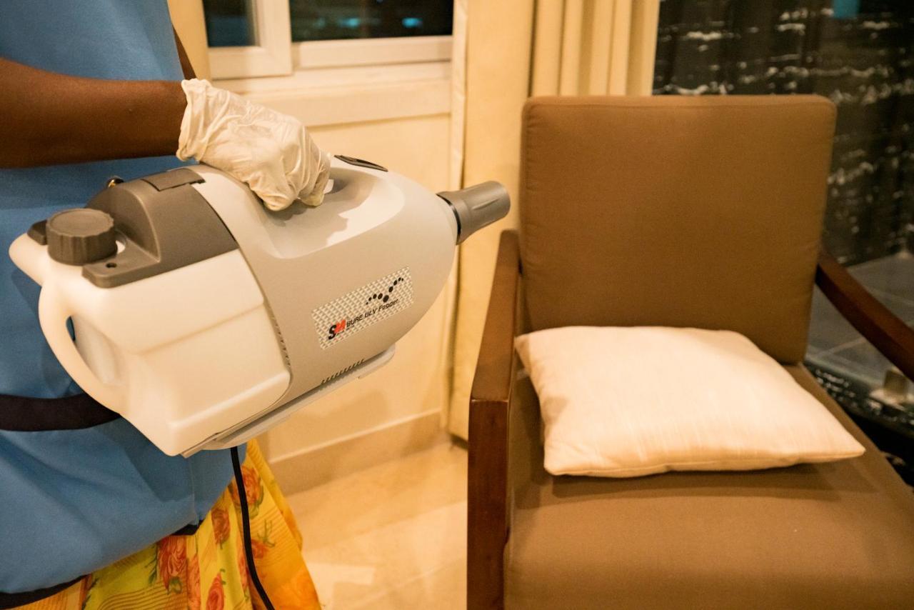 Kvr Capitol Suites Vijayawada Luaran gambar