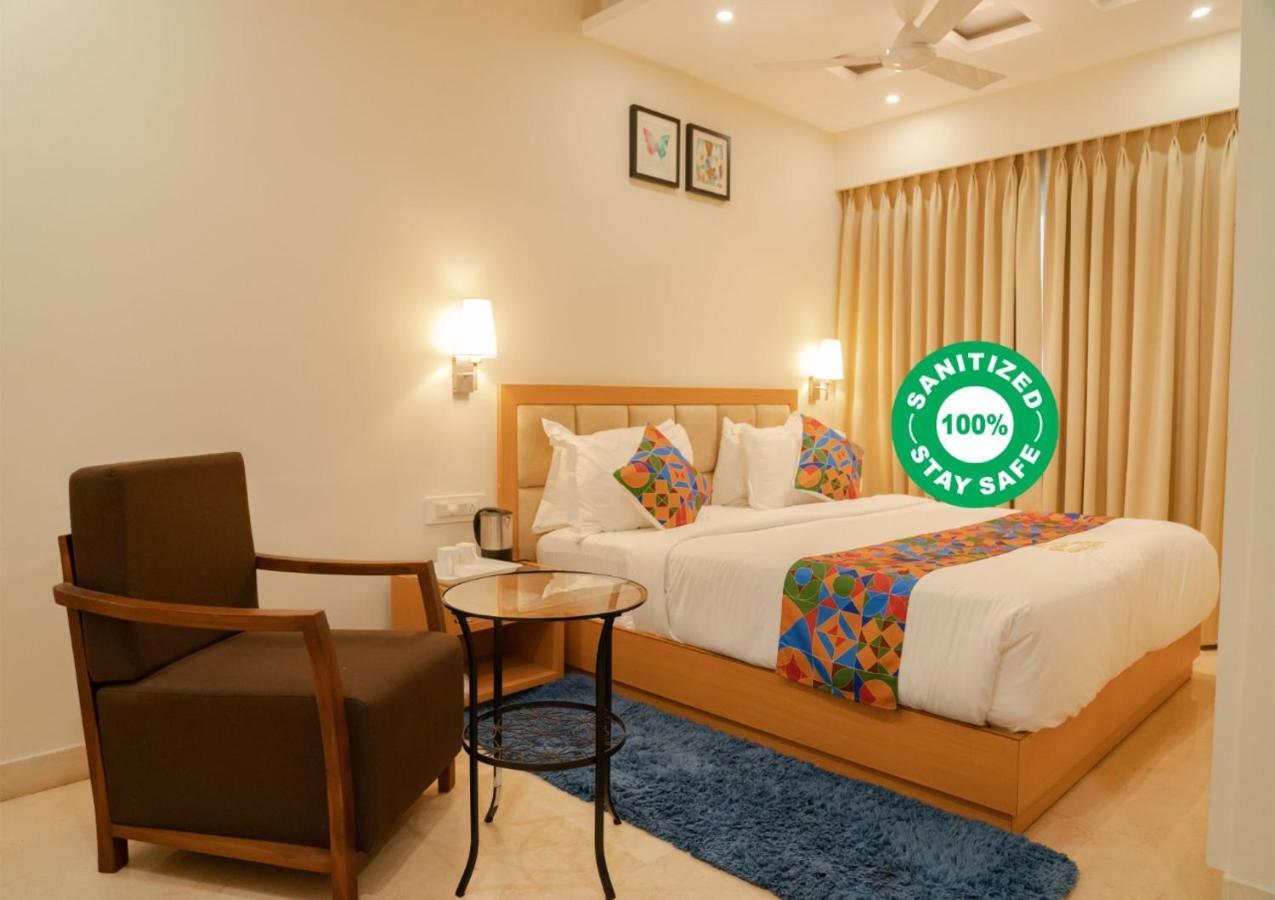 Kvr Capitol Suites Vijayawada Luaran gambar